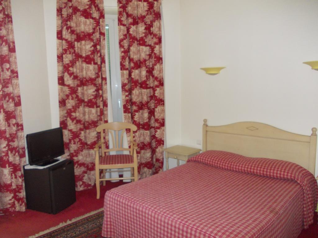 Hotel Marcellin Beaulieu-sur-Mer Room photo